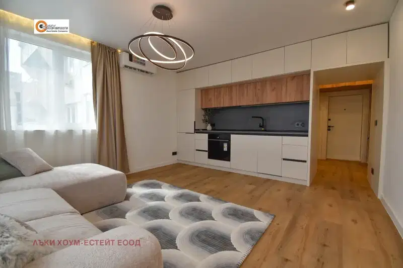 3-bedroom apartment in Sofia, Mladost 3