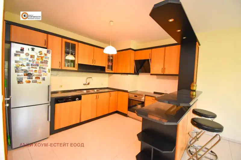 Spacious 3-room apartment in Mladost 3 with potential for 4-room