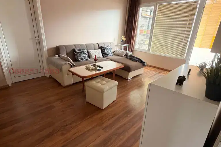 4-room apartment in Mladost 3 with terrace and two bathrooms