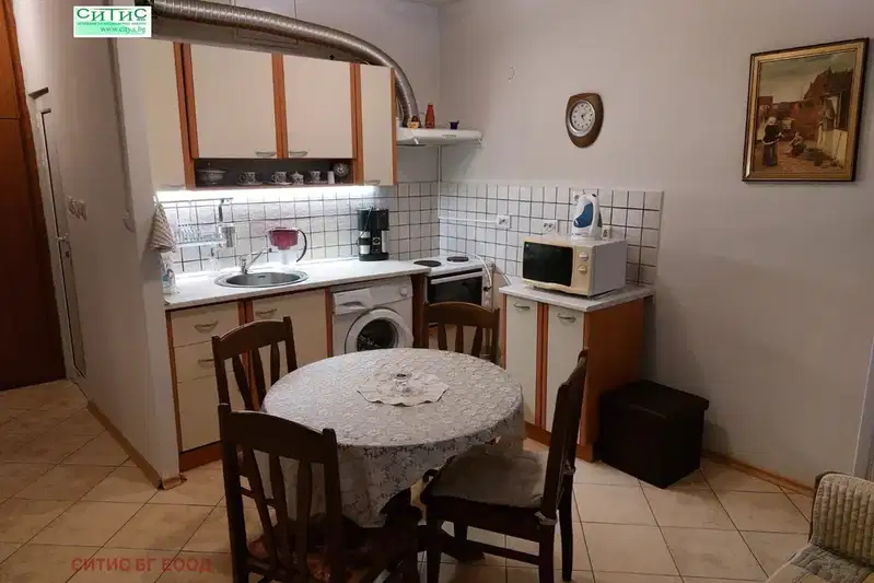 One-room apartment in Mladost 3 with east aspect