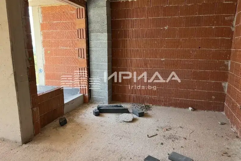 Тристаен апартамент с тераса в Младост 4, София