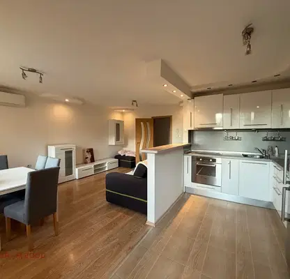 Photo 2 — 4-bedroom apartment in Sofia, Mladost 4