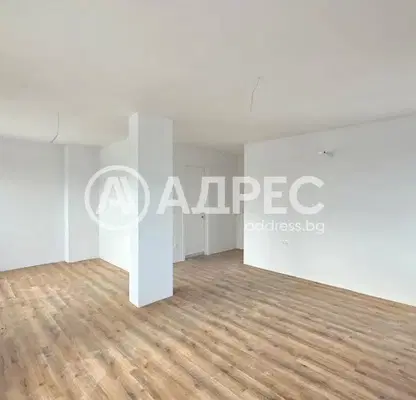 Снимка 3 — Просторен 4-стаен апартамент в Младост 4 с панорамна тераса