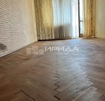 Снимка 2 — Тристаен апартамент с панорамна гледка в Мусагеница, София