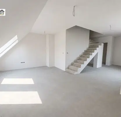 Photo 2 — Four-room apartment in Nadezhda 1 with terrace and parking