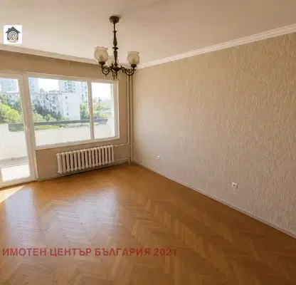 Снимка 3 — Тристаен апартамент с две тераси в Надежда 2, София