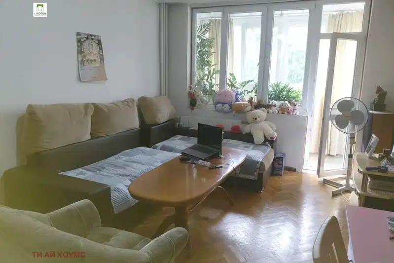 Three-room apartment with three balconies in Nadezhda 2, Sofia