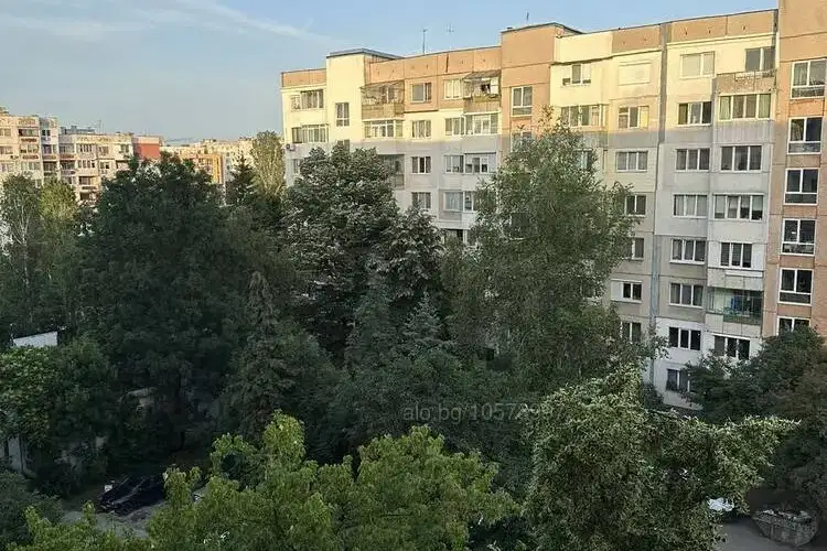 2-room apartment in Nadezhda 3 with elevator and southeast aspect