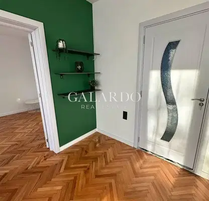 Photo 5 — 2-room apartment in Nadezhda 4 with balcony and south aspect