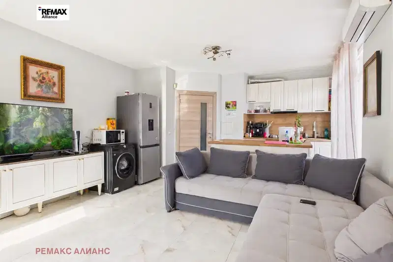 3-bedroom apartment in Sofia, Nadejda 4