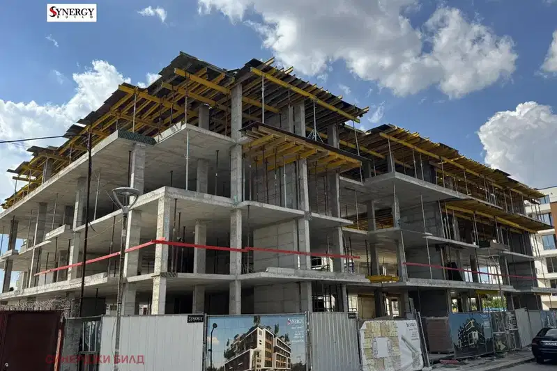 Two-room apartment in Obelya with terrace and parking space
