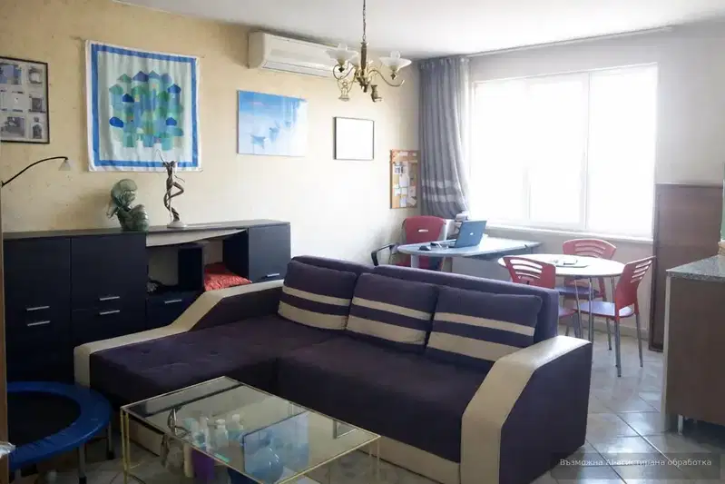 Two-room apartment 80 sq m in Oborishte with terrace