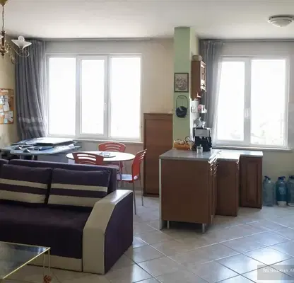 Photo 2 — Two-room apartment 80 sq m in Oborishte with terrace