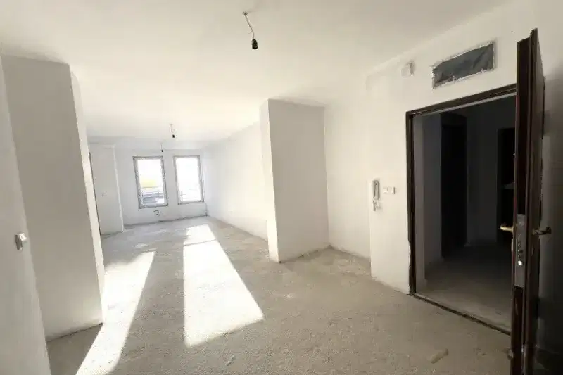 Two-room apartment in Oborishte with garage and elevator