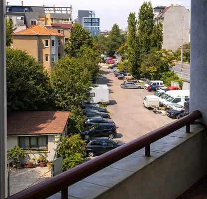 Снимка 3 — Тристаен апартамент с паркомясто в Оборище, София