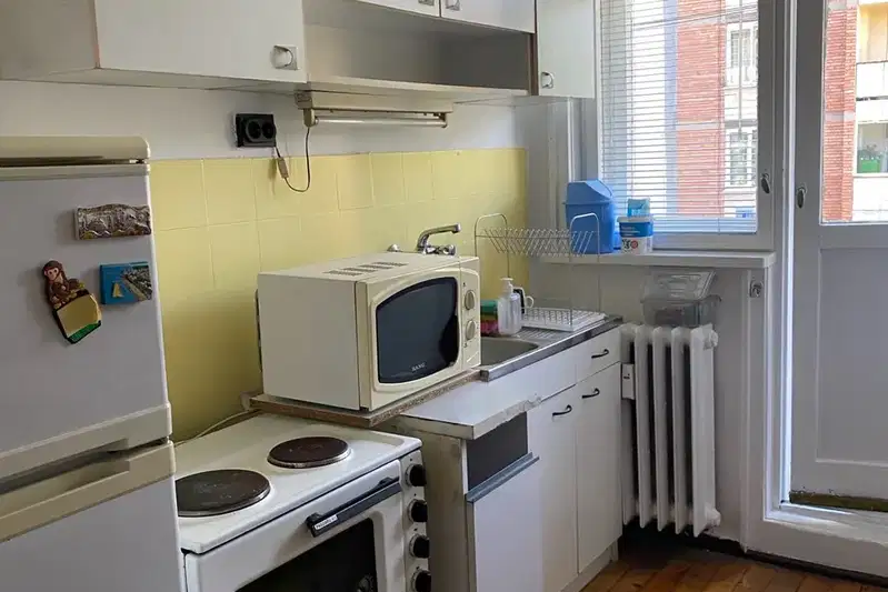 One-room apartment in Oborishte with terrace on top floor