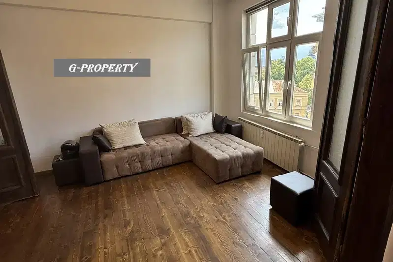 Two-room apartment with high ceilings in Oborishte, Sofia