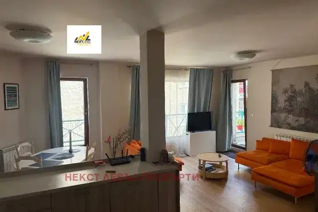 Three-room apartment with large terrace in Oborishte, Sofia