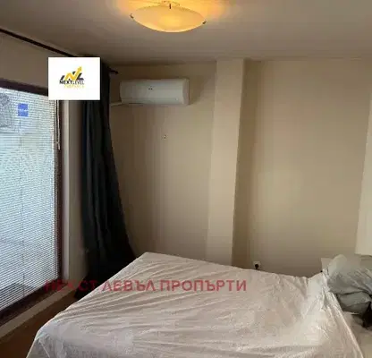 Photo 2 — Three-room apartment with large terrace in Oborishte, Sofia
