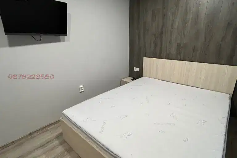 Two-room apartment in Orlandovtsi with parking space