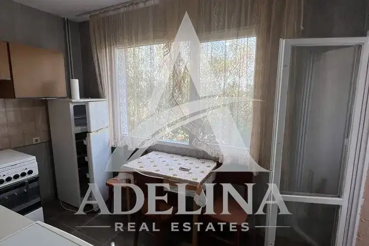 Two-room apartment in Orlandovtsi with terrace on 5th floor