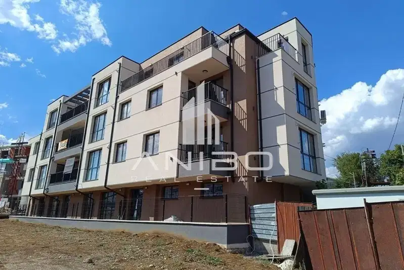 Просторен 3-стаен апартамент в Овча купел 1 с тераса