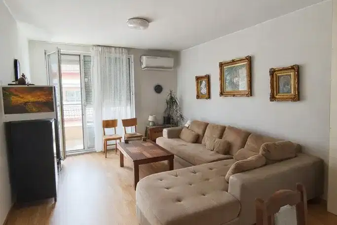 Two-room apartment in Ovcha kupel with loggia and parking