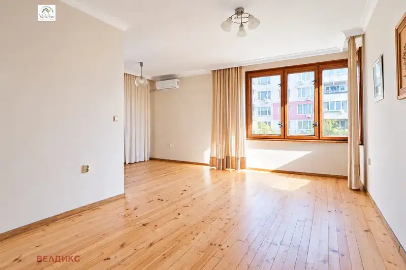 Three-room apartment in Pavlovo with two balconies