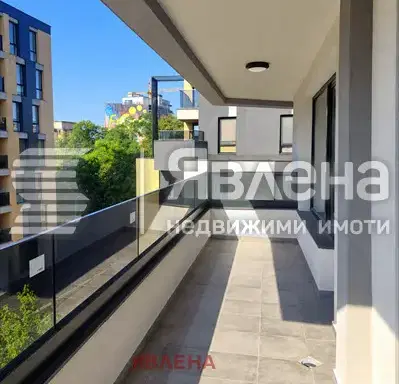 Снимка 4 — Тристаен апартамент в Подуяне с тераса и асансьор