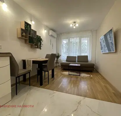 Photo 4 — Two-room apartment in Poduyane with balcony and modern furnishings