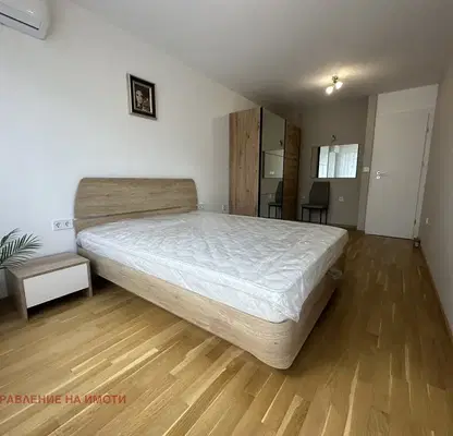 Photo 5 — Two-room apartment in Poduyane with balcony and modern furnishings