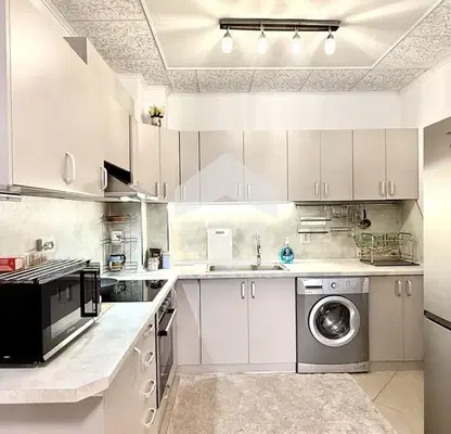 Photo 3 — Spacious 2-room apartment in Poligona with south aspect