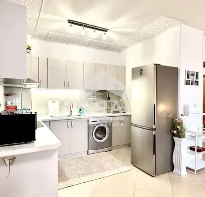 Photo 4 — Spacious 2-room apartment in Poligona with south aspect