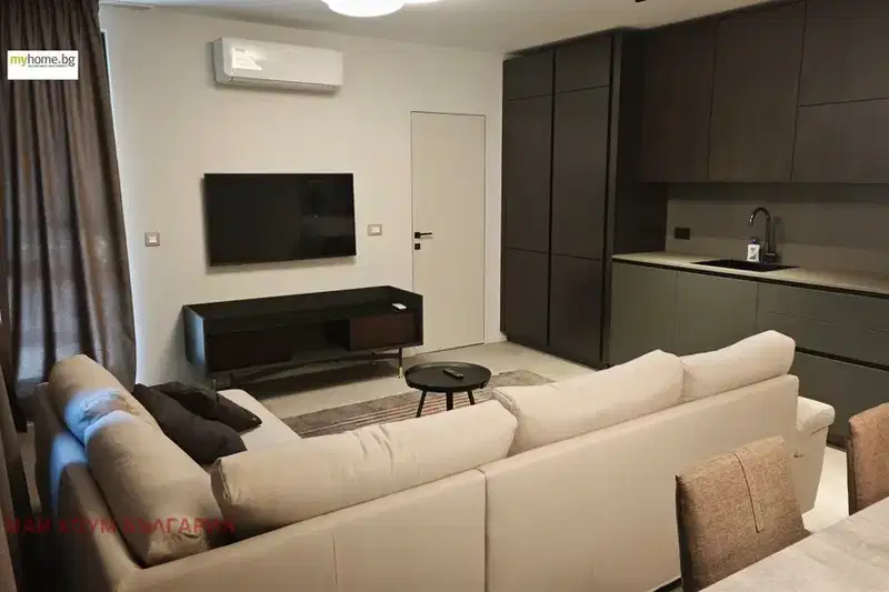 Luxury 2-room apartment in Poligona with parking spaces