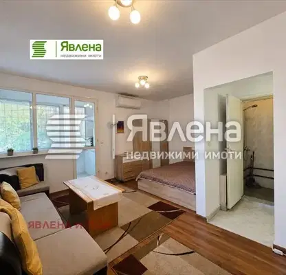 Photo 2 — Studio apartment in Reduta, Sofia with glazed terrace