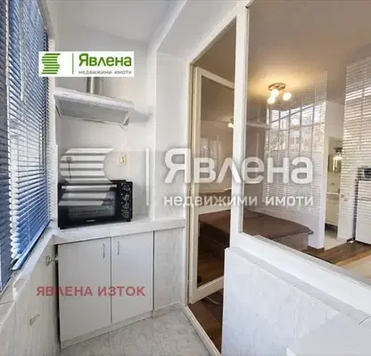 Photo 5 — Studio apartment in Reduta, Sofia with glazed terrace