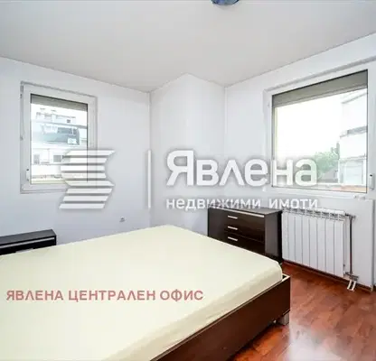 Снимка 5 — Двустаен апартамент с два балкона в Редута, София