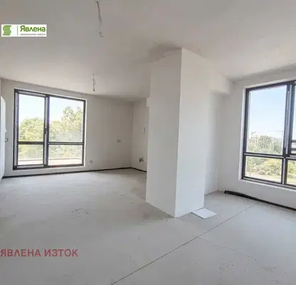 Снимка 5 — Тристаен апартамент в Редута с голяма дневна и две бани
