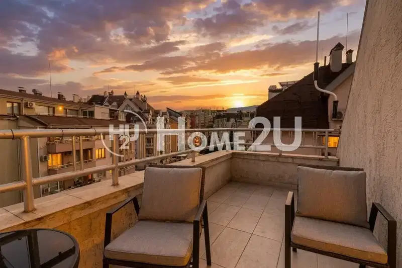 Spacious 4-room maisonette in Reduta district with parking space