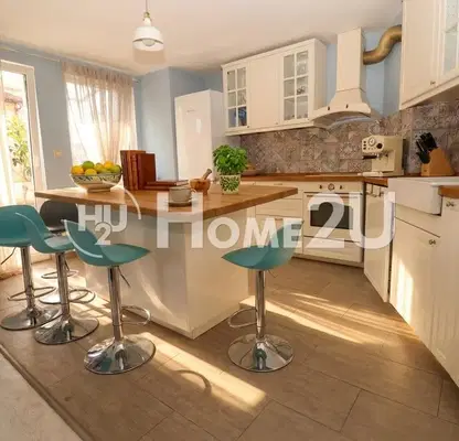 Photo 5 — Spacious 4-room maisonette in Reduta district with parking space