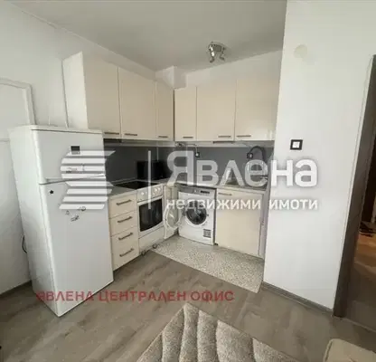 Снимка 3 — Двустаен апартамент с балкон в кв. Редута, София