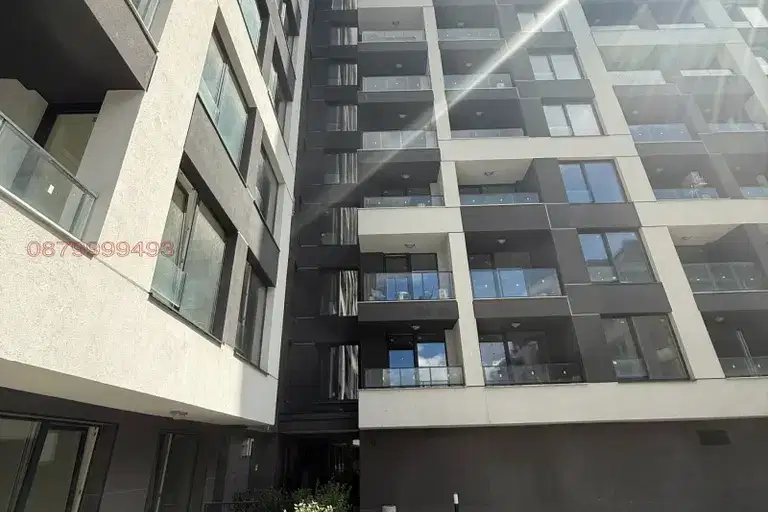 Two-room apartment in Serdika with parking space and elevator