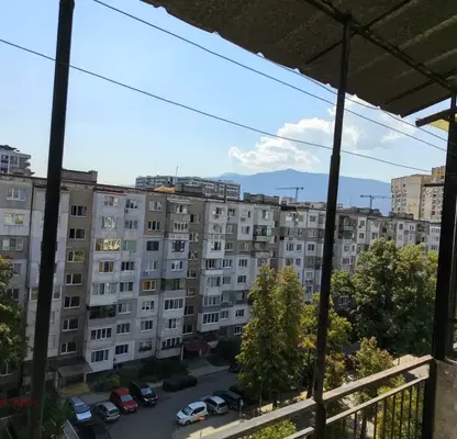 Снимка 3 — 3-стаен апартамент в Сердика с две тераси
