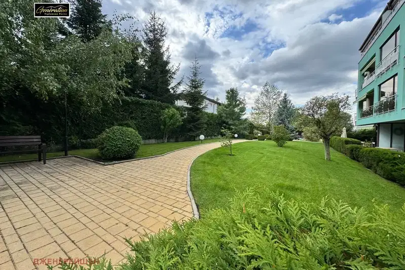 Four-room apartment with terrace and Vitosha view in Simeonovo