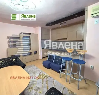 Photo 3 — Three-room apartment in Strelbishte with two terraces and parking