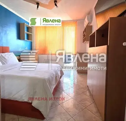 Photo 5 — Three-room apartment in Strelbishte with two terraces and parking
