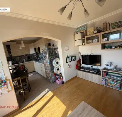 Photo 2 — 3-bedroom apartment in Sofia, Strelbishte