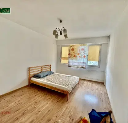 Photo 4 — Three-room apartment in Strelbishte with two balconies