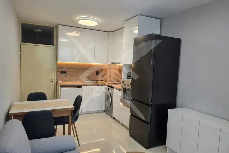Three-room apartment in Strelbishte with terrace on 6th floor
