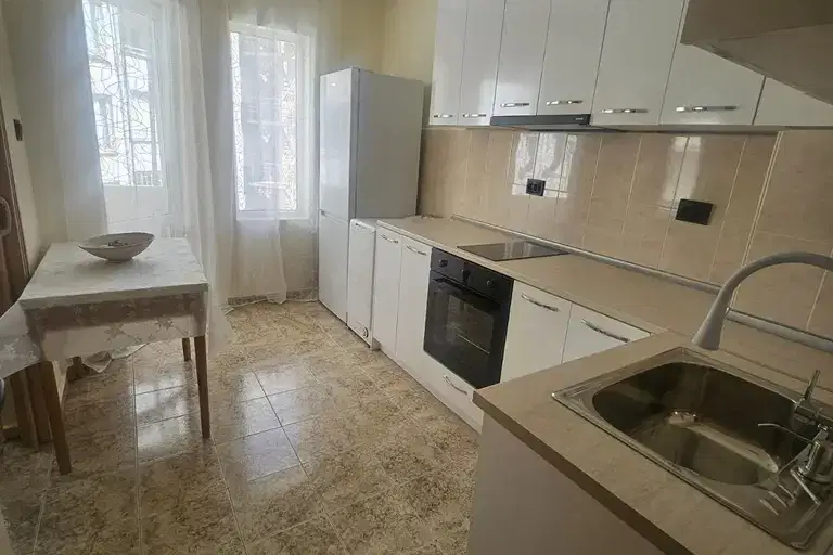 Three-room apartment in Strelbishte with two terraces
